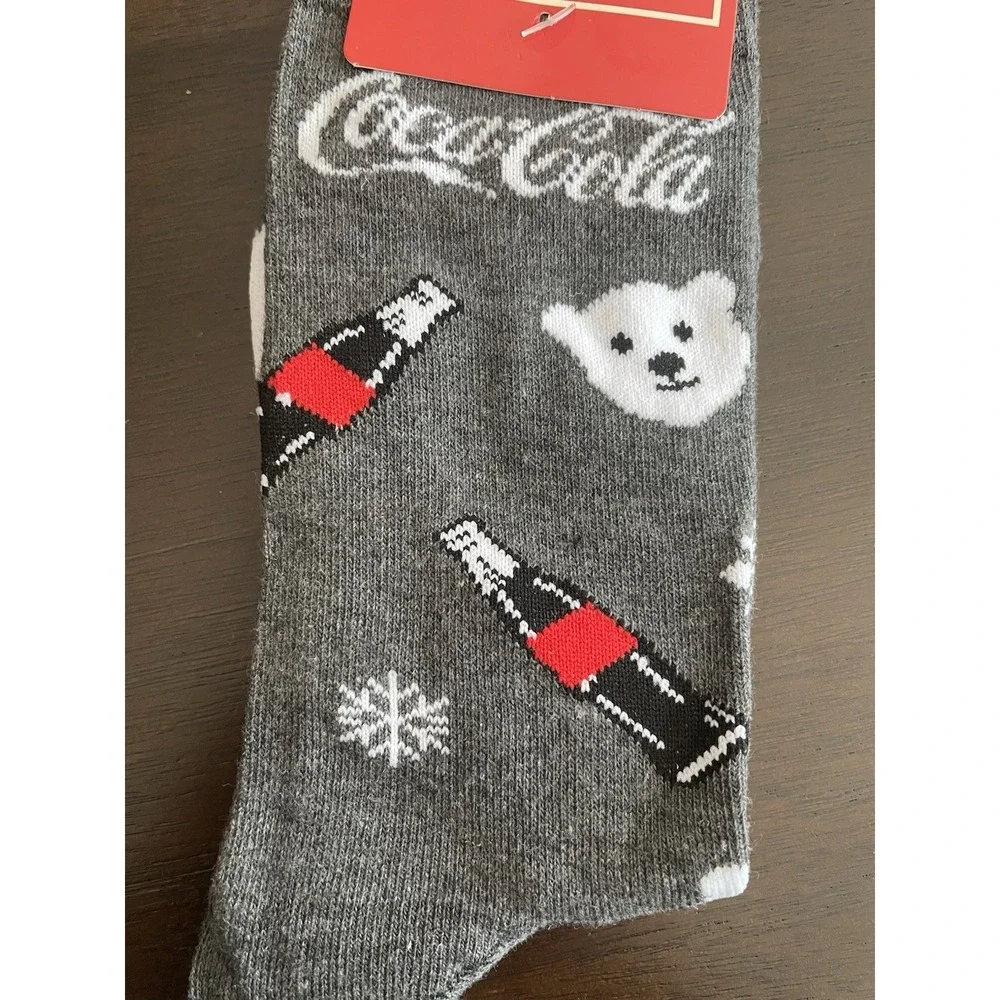 Novelty Coca-Cola Gray Polar Bears & Snowflakes Unisex Sock Size 10-13 New